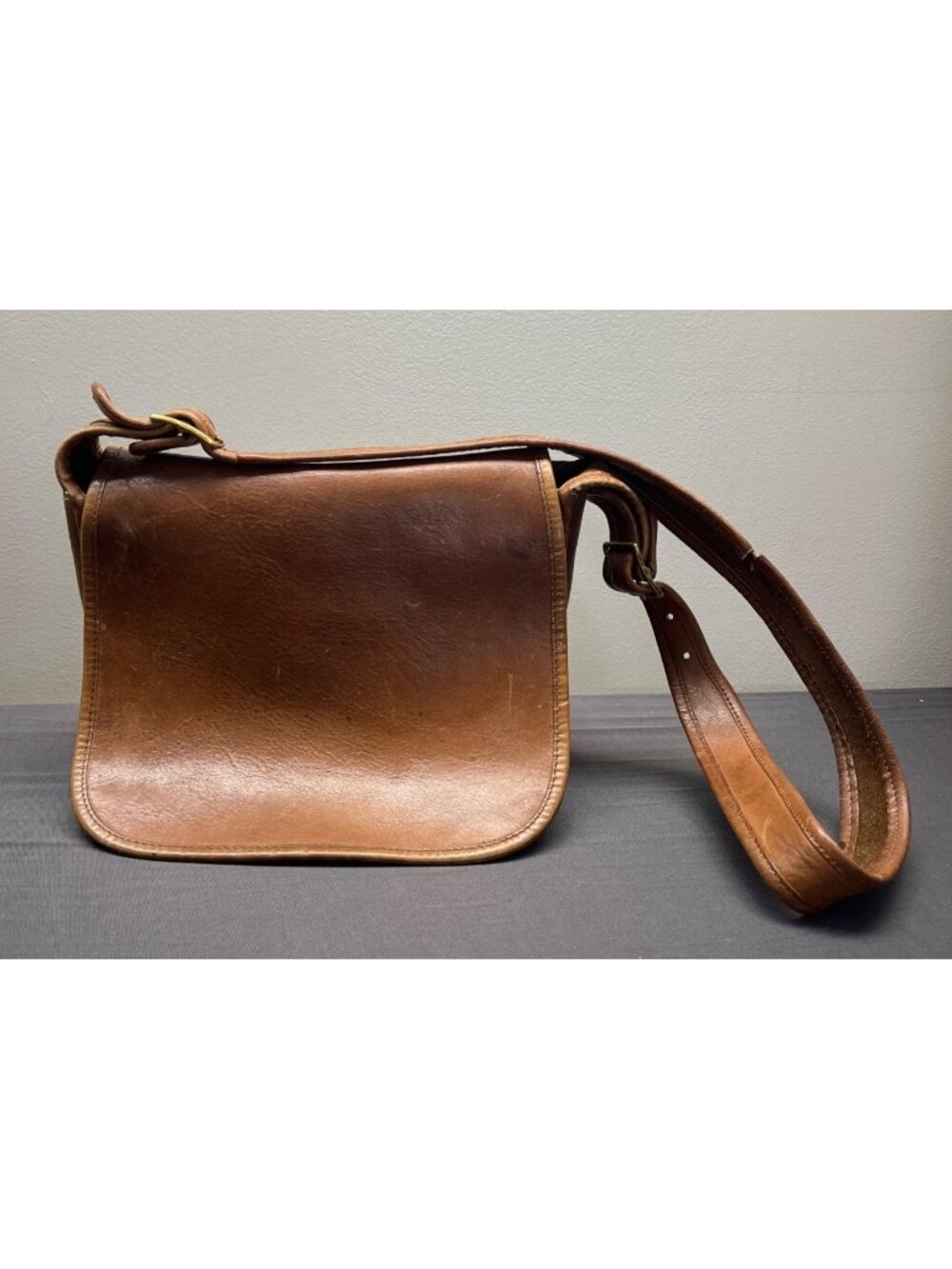 Vintage Coach Classic Shoulder Bag Flap  Purse Original New York USA AS-IS Read
